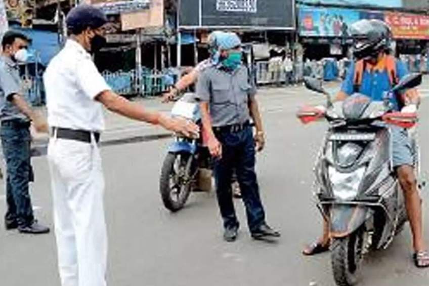 MASK AND SAFETY GLASS DISTRIBUTION TO FRONTLINE WORKERS OF KOLKATA